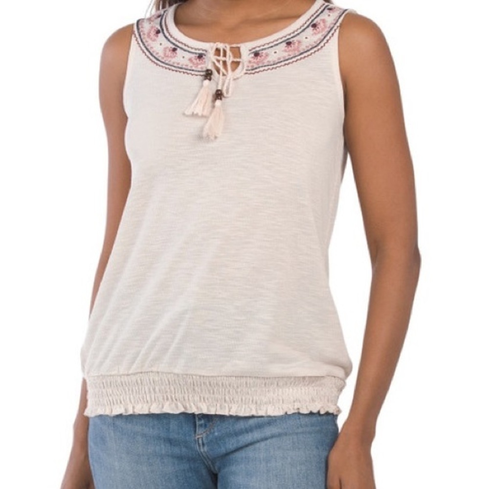 NWOT New York laundry cream embroidered tank